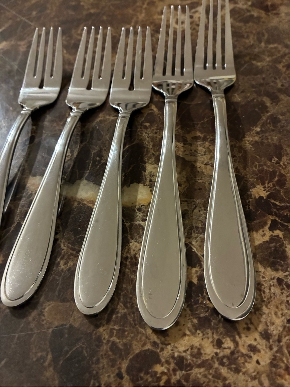 Cambridge Cherish Salad Forks And Dinner Forks Flatware (Set of 5)